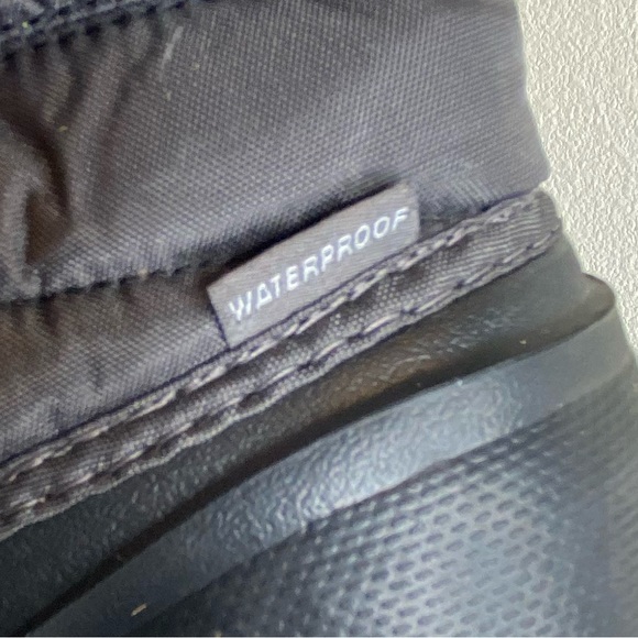 Columbia Youth Rope Tow Kruser 2 Snow Winter Boots, Size 3, Black & Pink - Picture 4 of 8